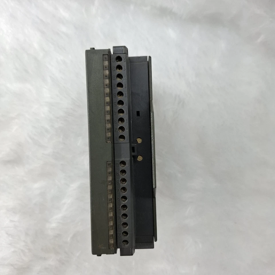 Siemens S7-300 SM331 6ES7331-7KF02-0AB0 6ES7 331-7KF02-0AB0